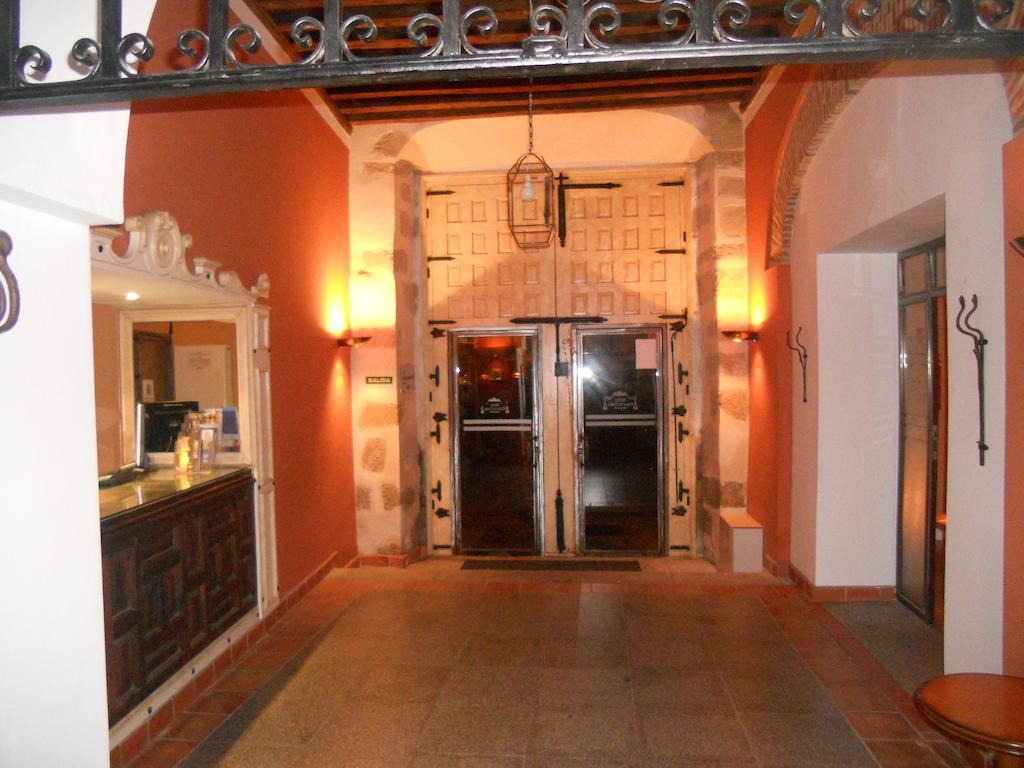 Sumaiya El Palacio Coria Eksteriør bilde